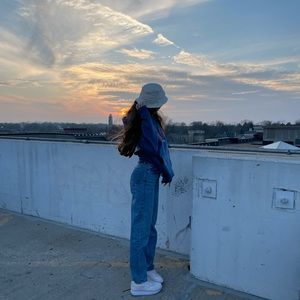 Meet your Posher, Lexi